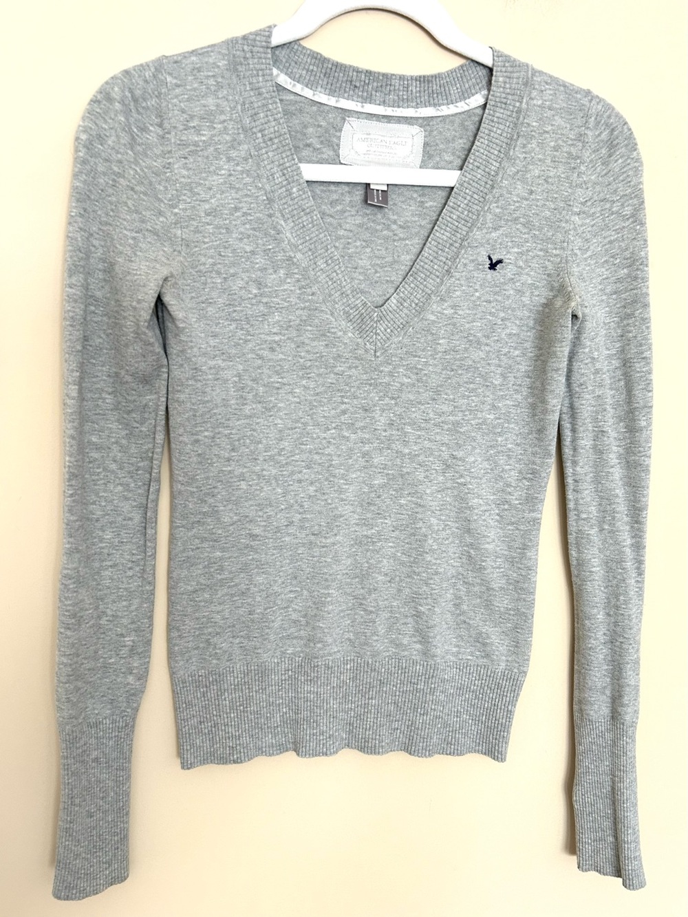American Eagle Outfitters Women's Knit V-Neck Gray Sweater